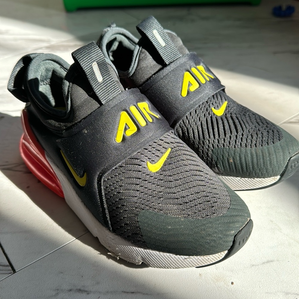 Girl Nike sport shoes size 12.5 black yellow and peach